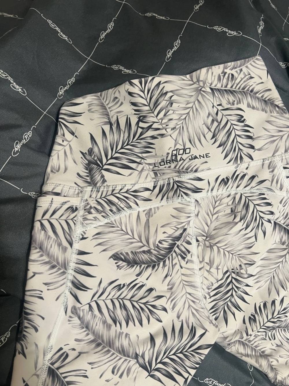 Lorna Jane Black and White Tropical Print Leggings
